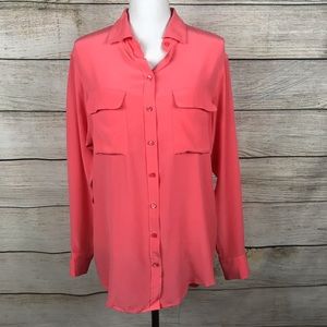 Equipment Femme 100% silk button down long sleeve collared blouse with pockets